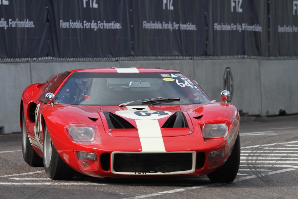 Ford og motorsport har altid været tæt forbundet. Bilen er fra omkring 1965. Men den er stadig en super smuk racerbil.
(Foto: Motorsporten.dk)